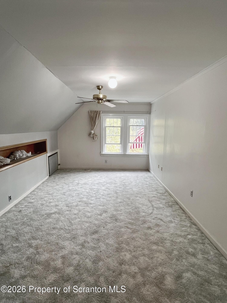 1707 Monroe Avenue - Photo 4