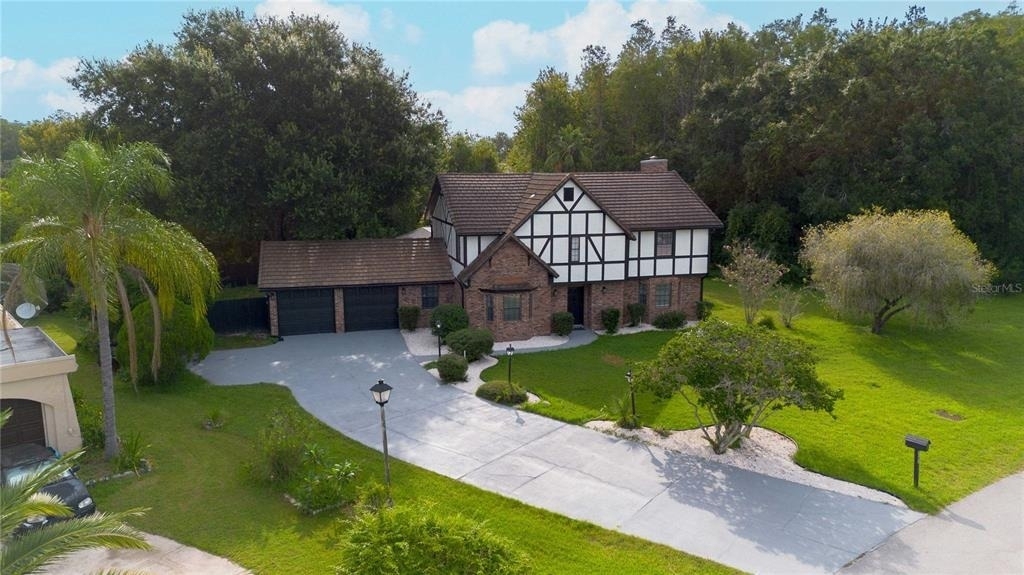 2540 Albany Drive - Photo 2