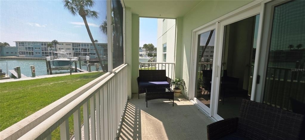 400 64th Avenue - Photo 10