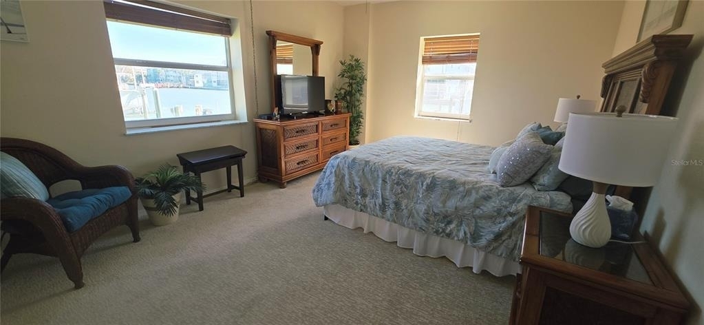 400 64th Avenue - Photo 24