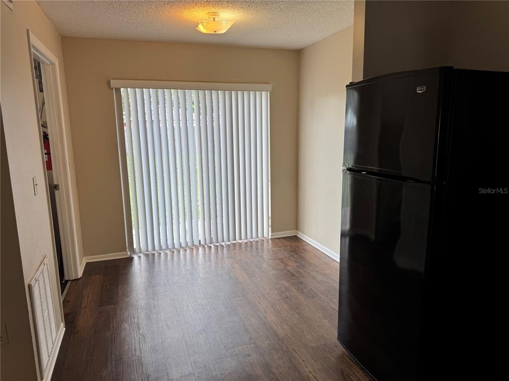 10039 Massey Street - Photo 4