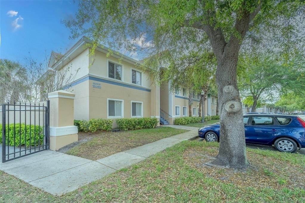 13232 Galicia Street - Photo 2