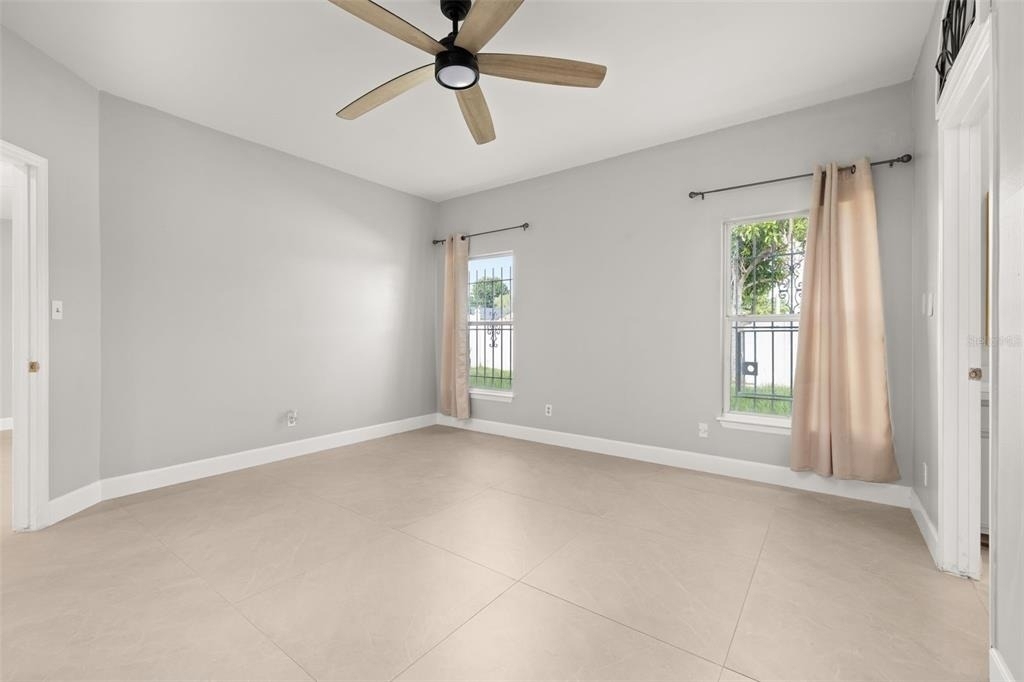 11218 Worley Avenue - Photo 18