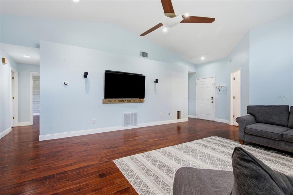 12118 Dickenson Lane - Photo 5