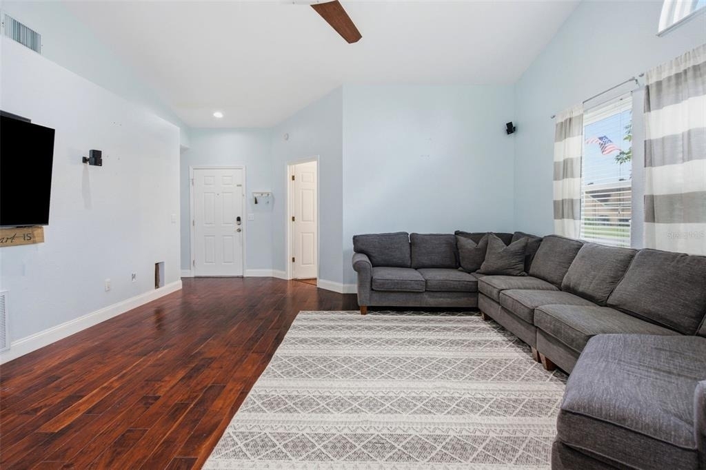 12118 Dickenson Lane - Photo 4