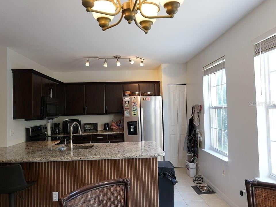 1004 Waterside Drive - Photo 10