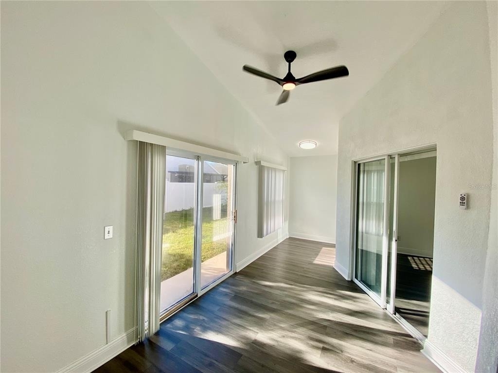 10264 Oak Crest Road - Photo 11
