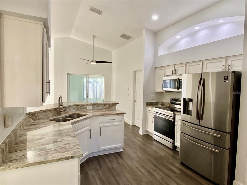 10264 Oak Crest Road - Photo 7