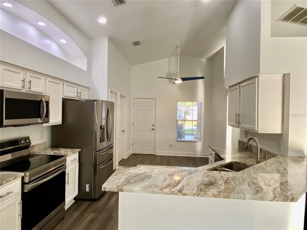 10264 Oak Crest Road - Photo 9