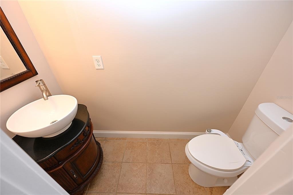 349 E Market Square - Photo 16