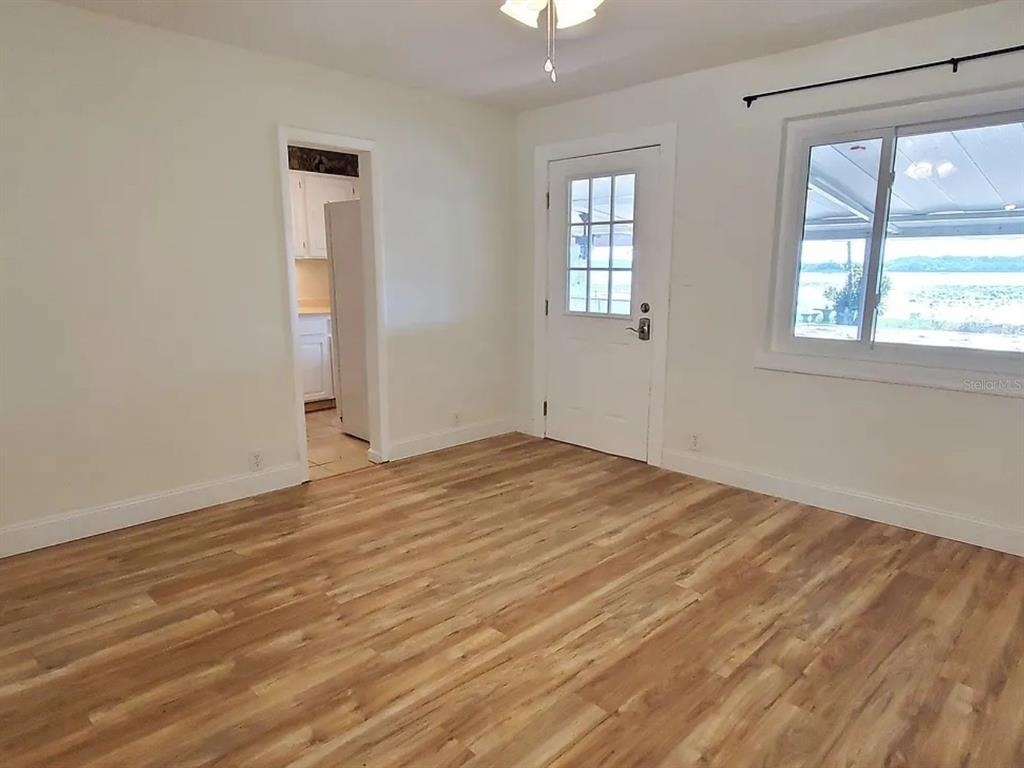 912 Lake Jessie Drive - Photo 5
