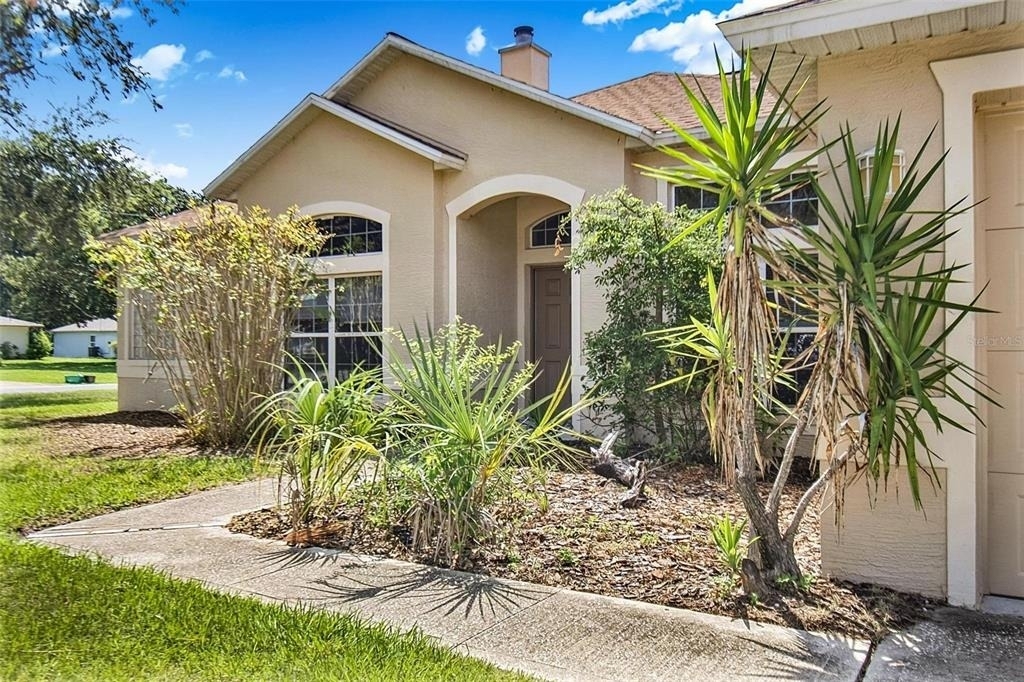132 Berkshire Lane - Photo 1