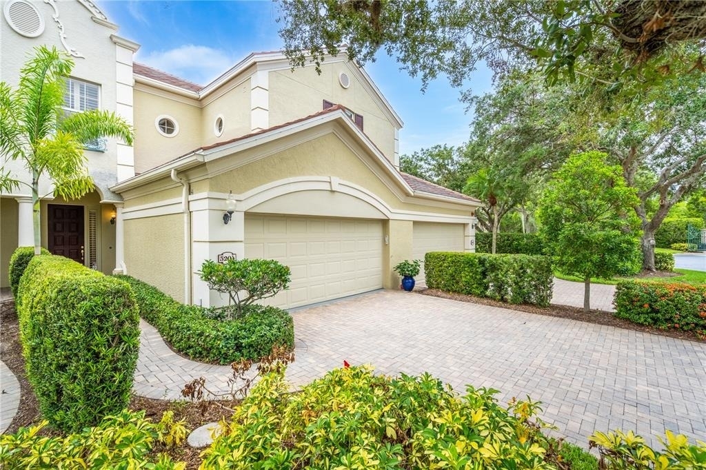 5204 Bouchard Circle - Photo 2