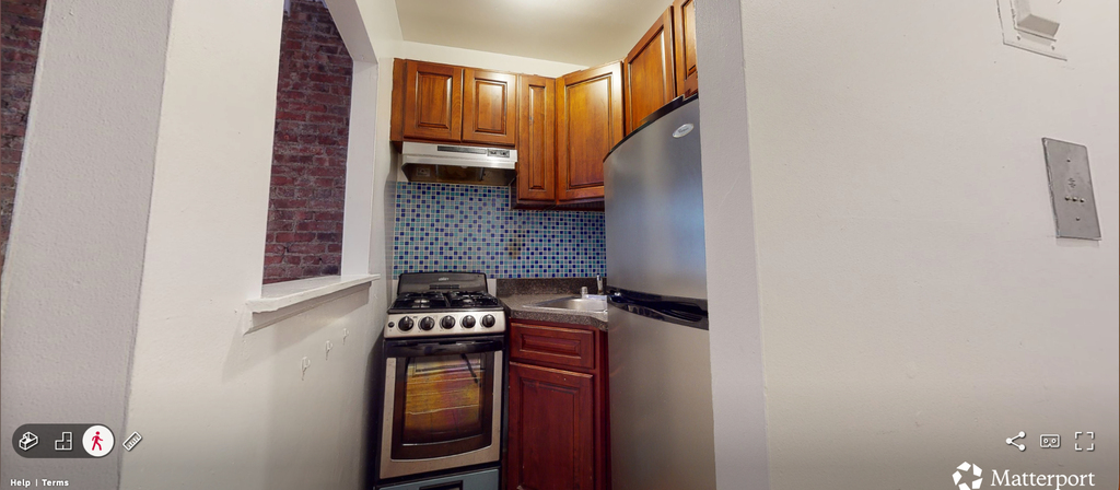 West 28th Street - Photo 3