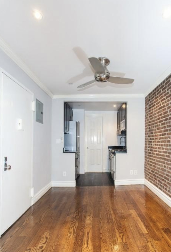 West 53rd Street - Photo 4