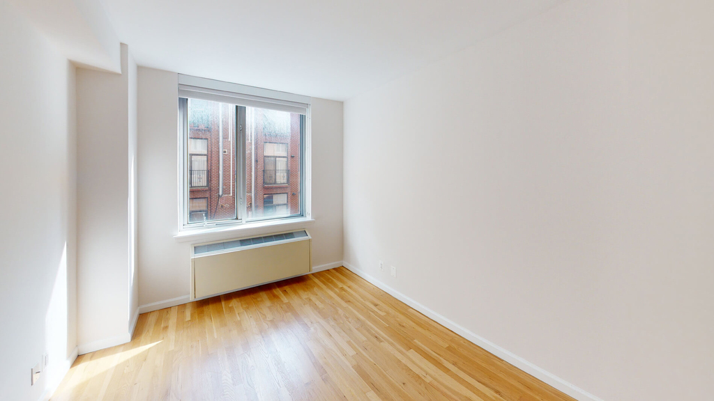 120 W. 21st - Photo 3