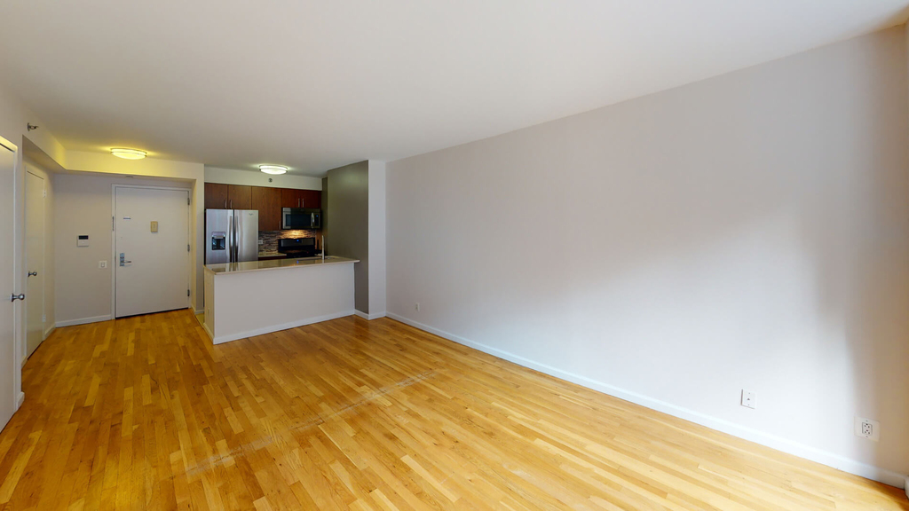 120 W. 21st - Photo 2