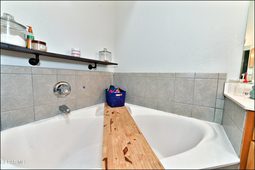 10937 Northview Drive - Photo 28