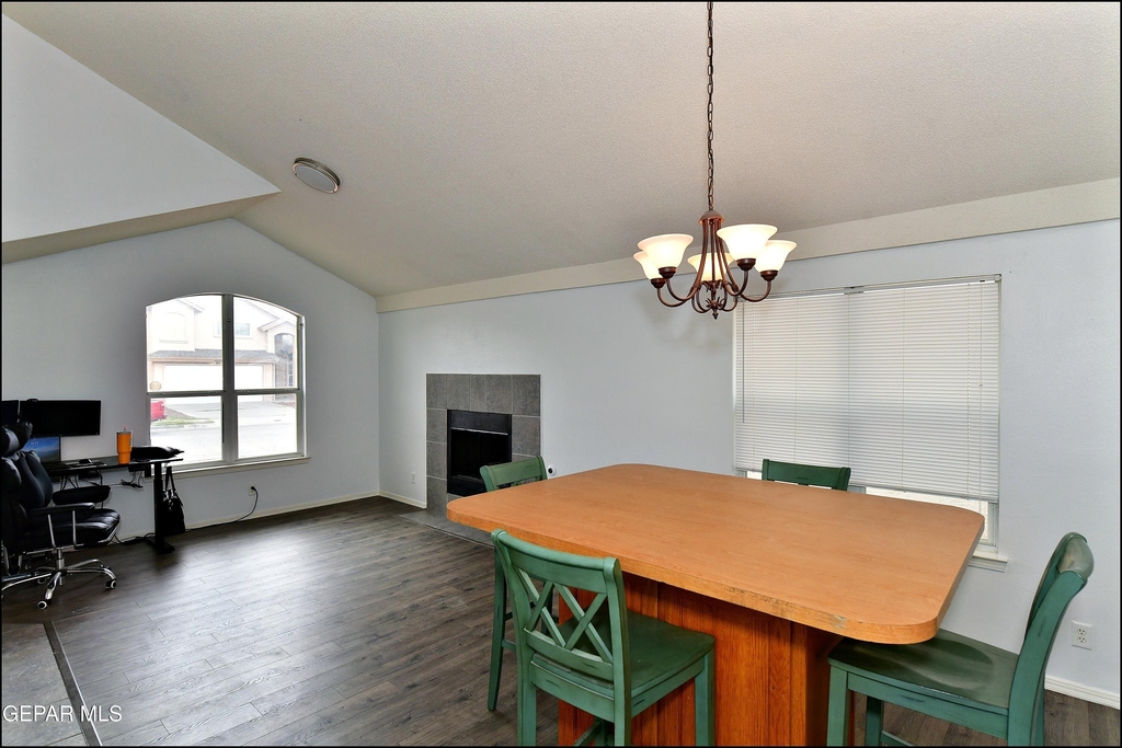 10937 Northview Drive - Photo 9