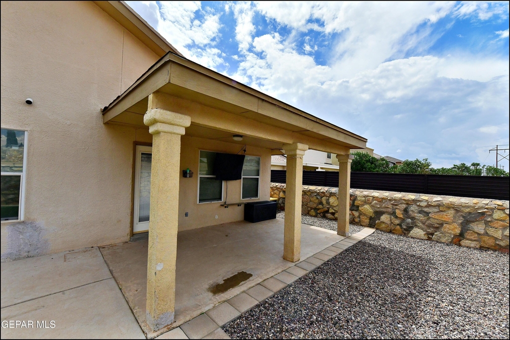 10937 Northview Drive - Photo 40