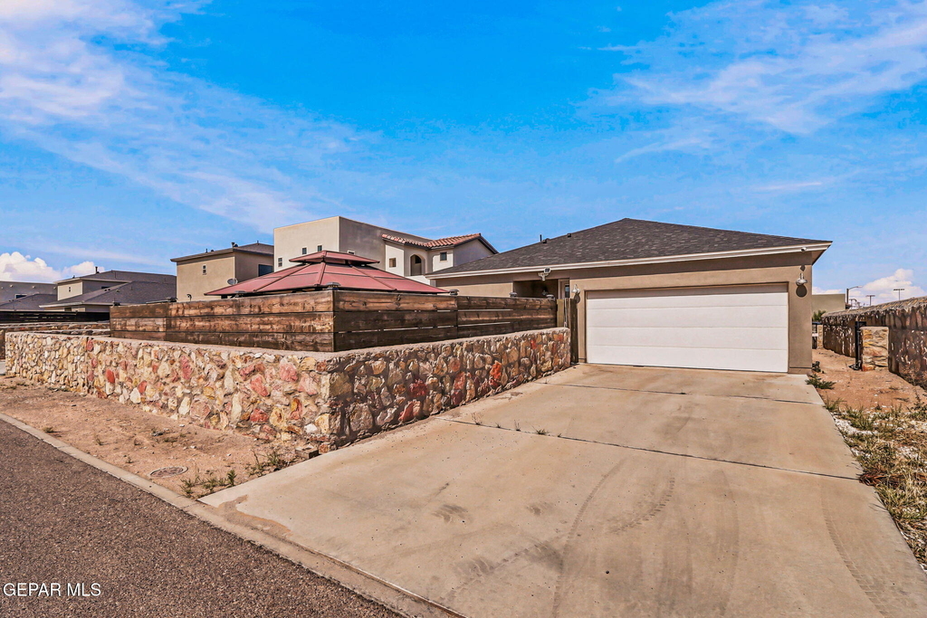 2025 William Caples Street - Photo 29