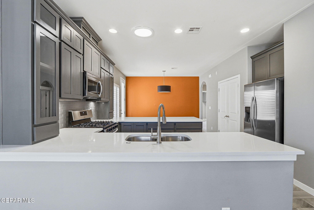 2025 William Caples Street - Photo 9