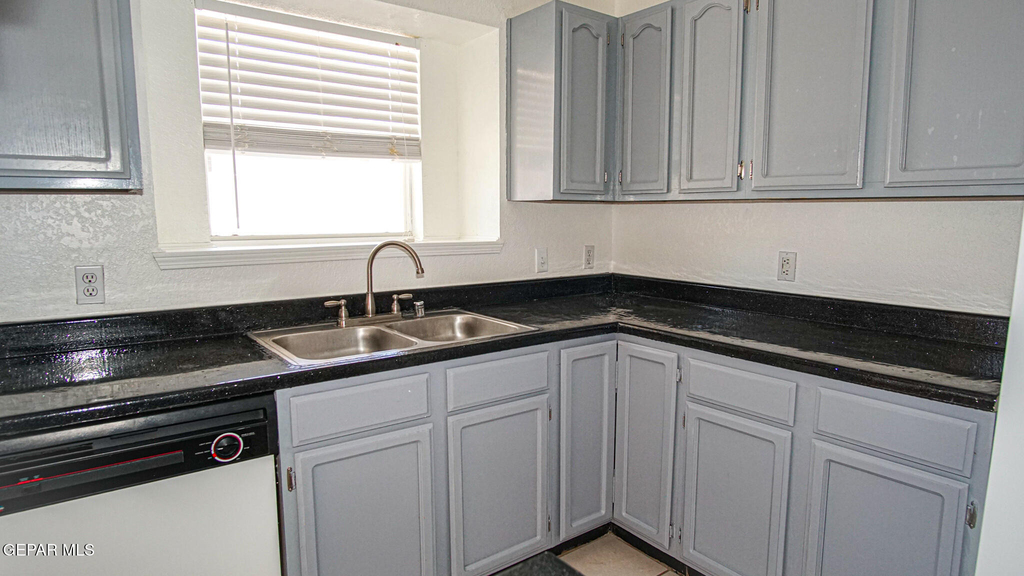 12107 Valley Quail Drive - Photo 8