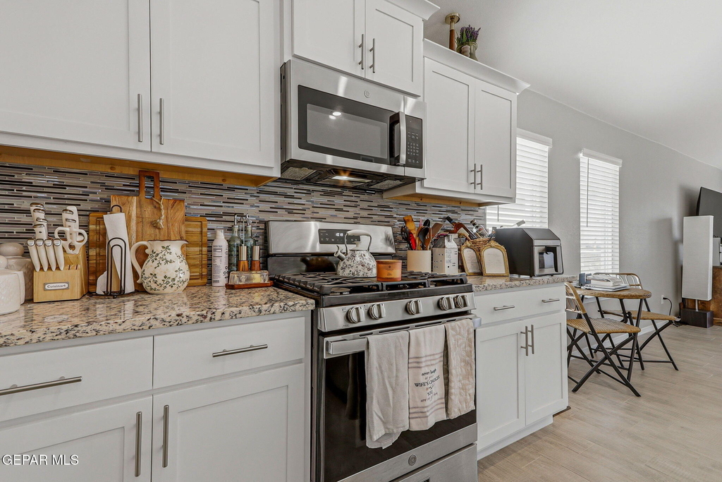 13977 Margaret Ponce Avenue - Photo 4