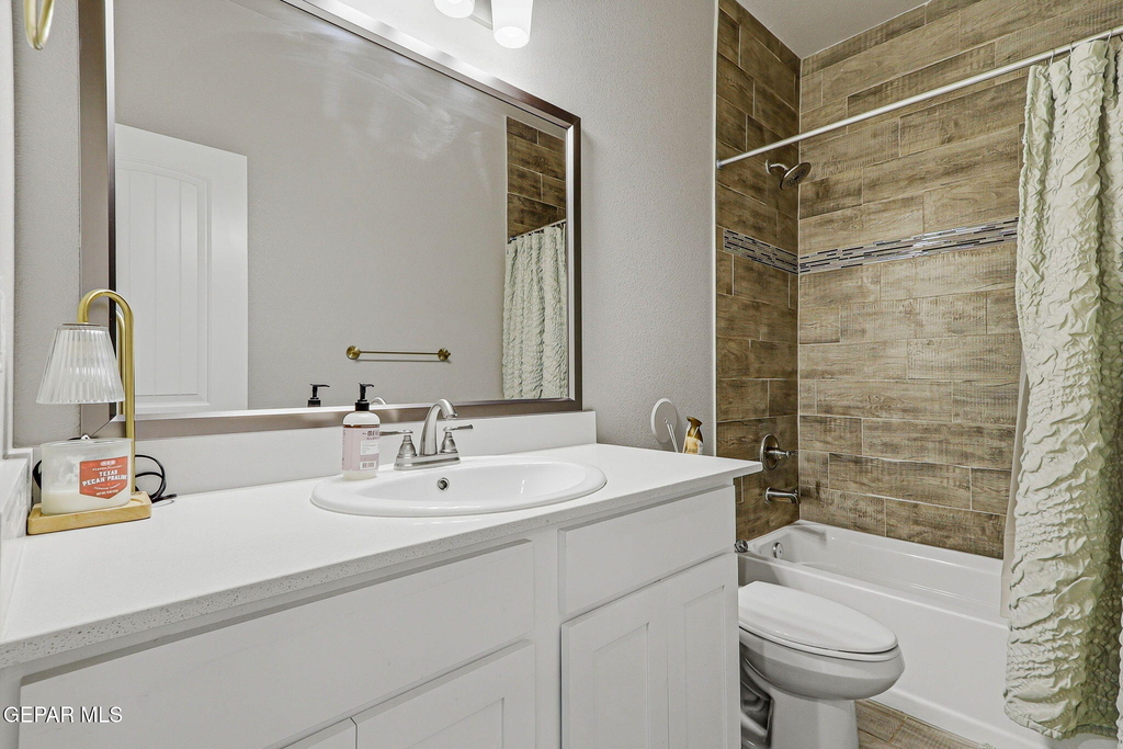 13977 Margaret Ponce Avenue - Photo 16