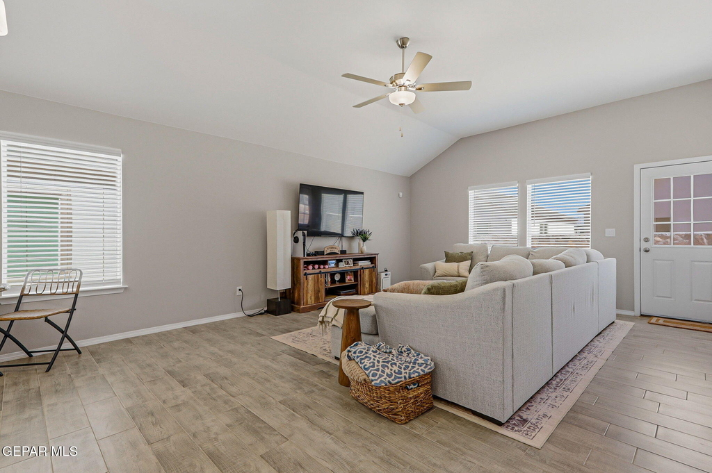 13977 Margaret Ponce Avenue - Photo 8