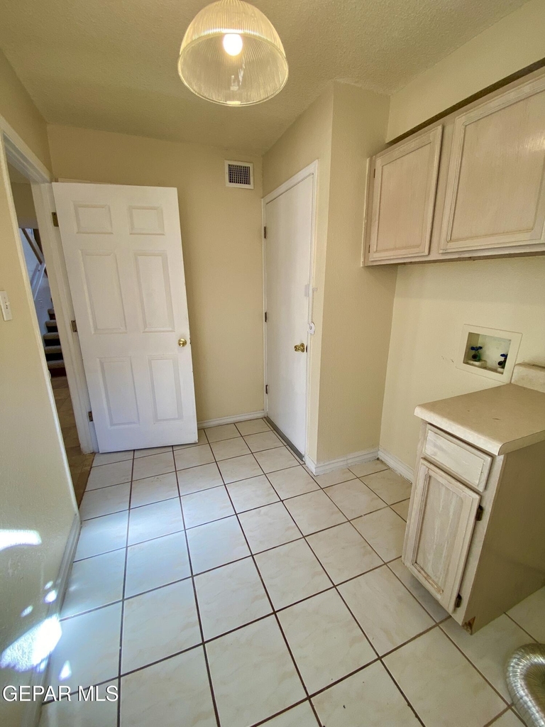 12521 Crystal Ridge Street - Photo 17