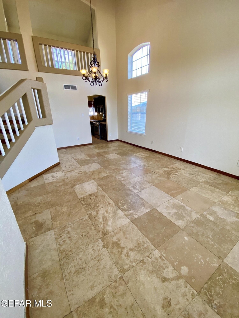 12521 Crystal Ridge Street - Photo 3