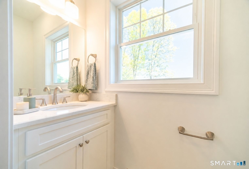 1154 Poquonnock Road - Photo 8