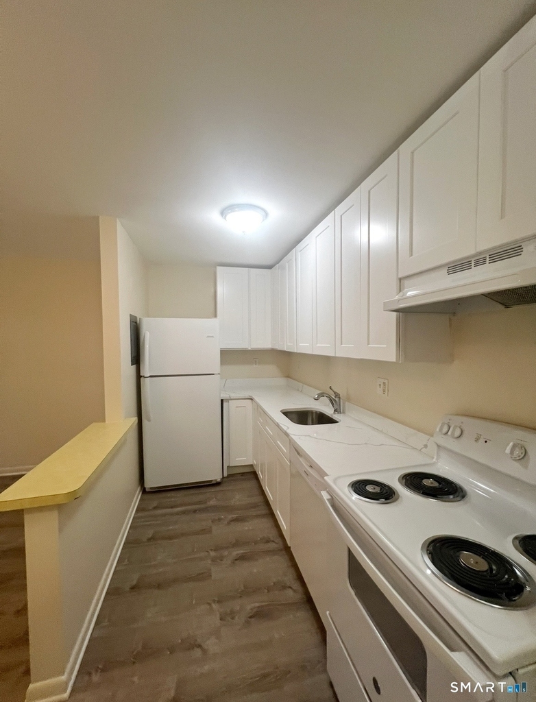 6-8 Hyatt Avenue - Photo 0