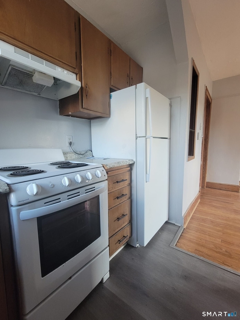 1048 Broad Street - Photo 3