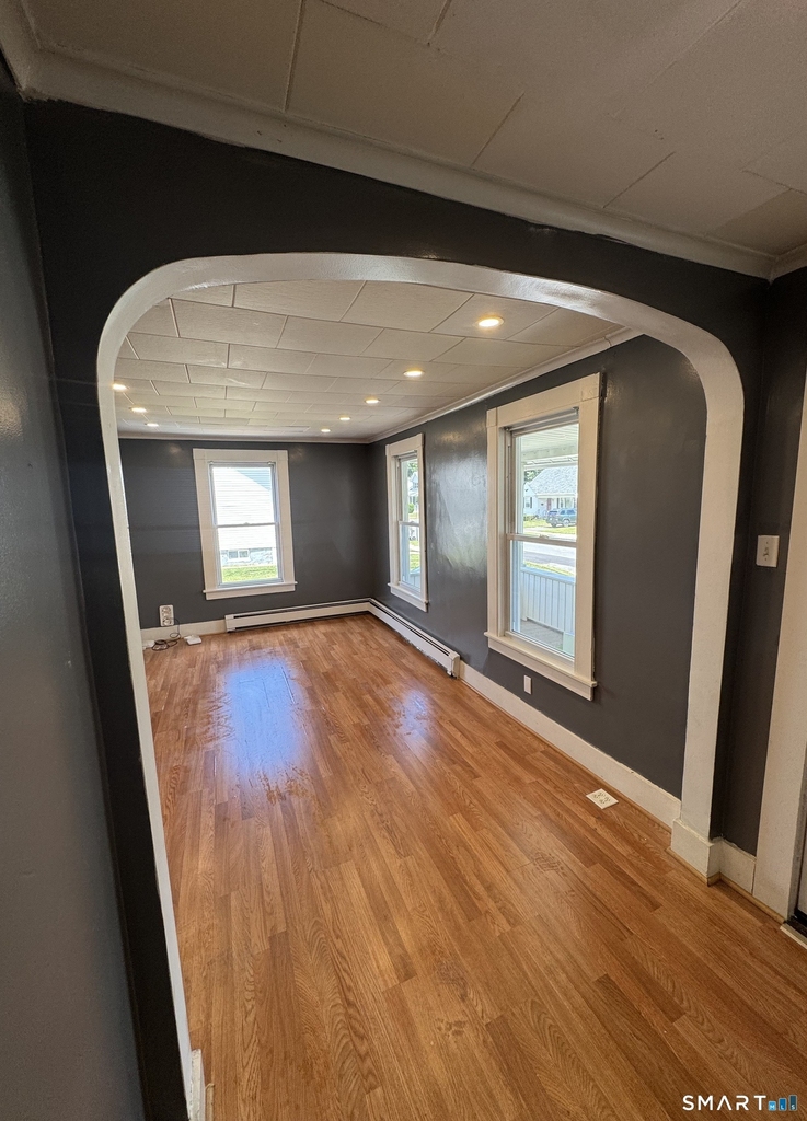 77 Tulip Street - Photo 2