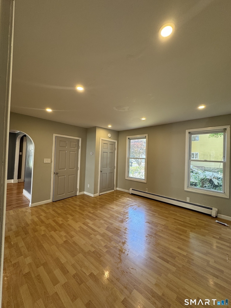 77 Tulip Street - Photo 3