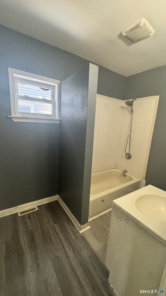 115 Denver Avenue - Photo 3