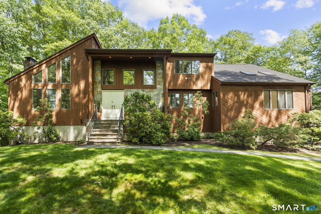 732 Den Road - Photo 0