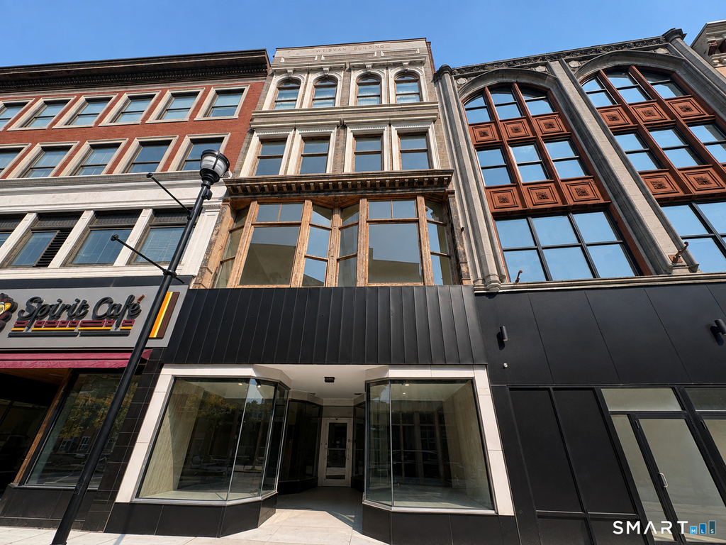 105 Bank Street - Photo 8