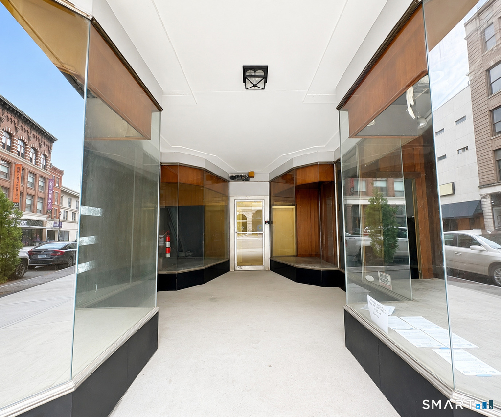 105 Bank Street - Photo 6