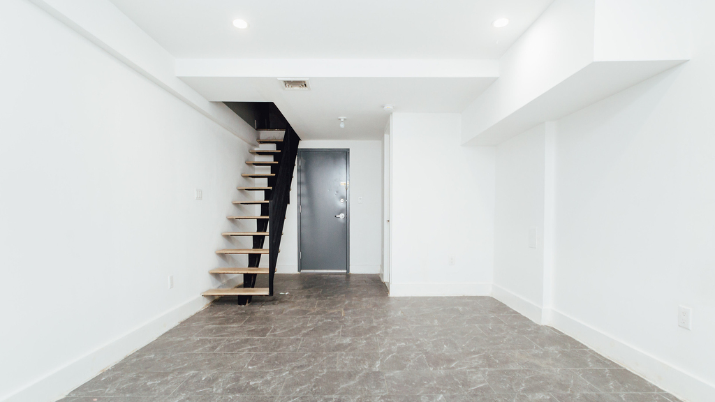 209 Malcolm X Boulevard - Photo 2