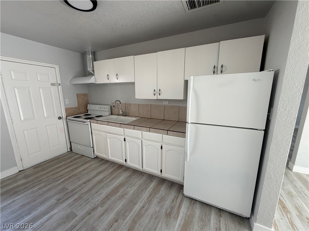 2111 Stewart Avenue - Photo 13