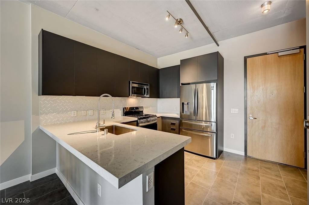 353 E Bonneville Avenue - Photo 6