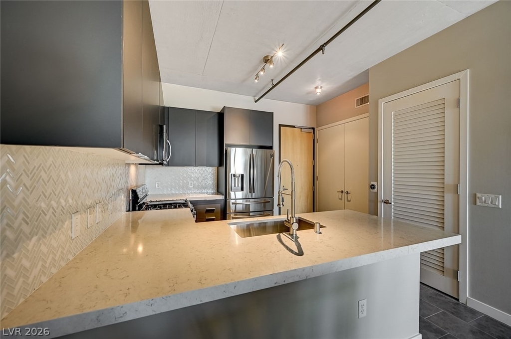 353 E Bonneville Avenue - Photo 7