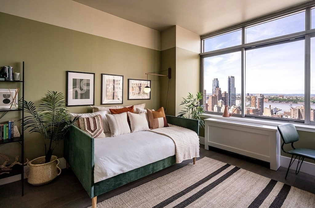  West 47th Street - Photo 1