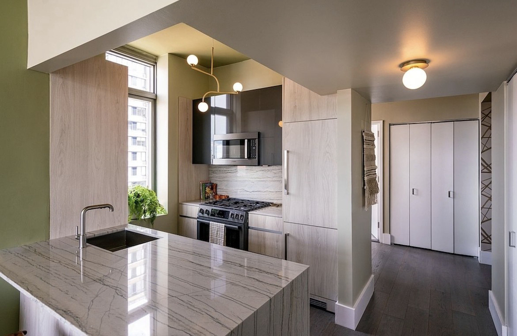  West 47th Street - Photo 2