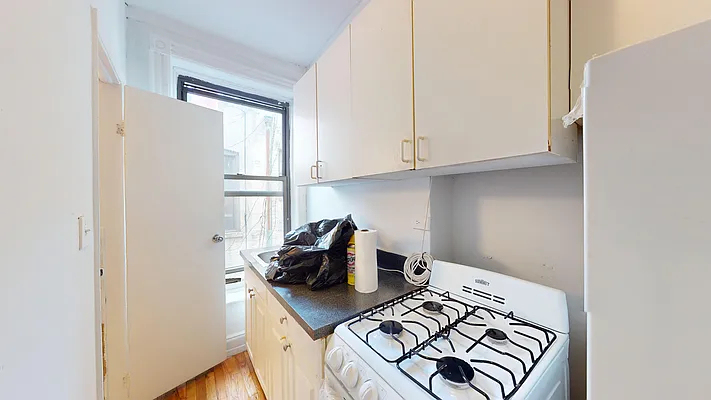1731 Second Ave - Photo 6