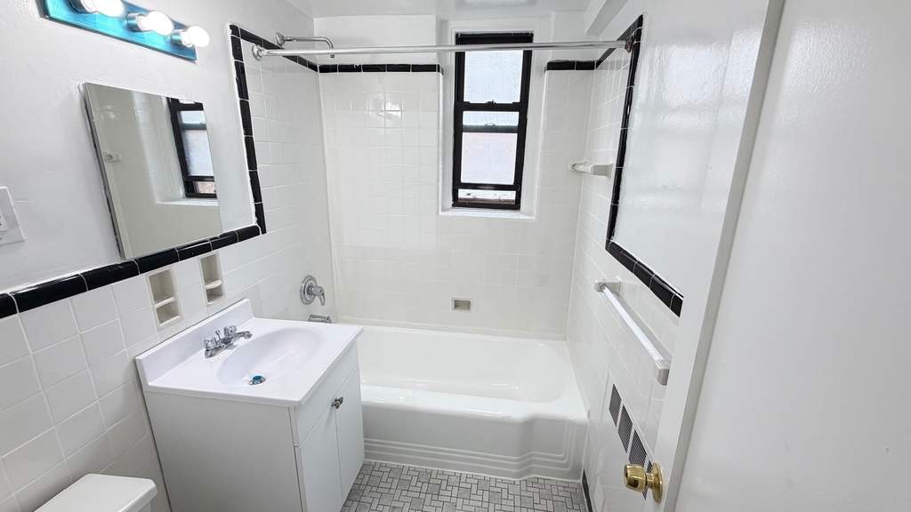 65-65 Booth Street - Photo 17