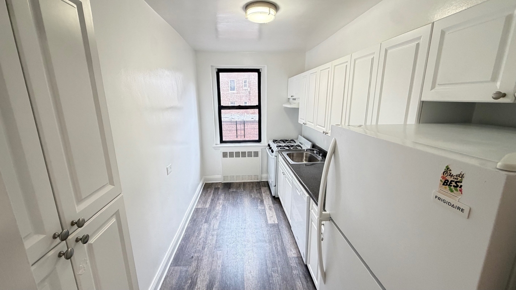 65-65 Booth Street - Photo 1